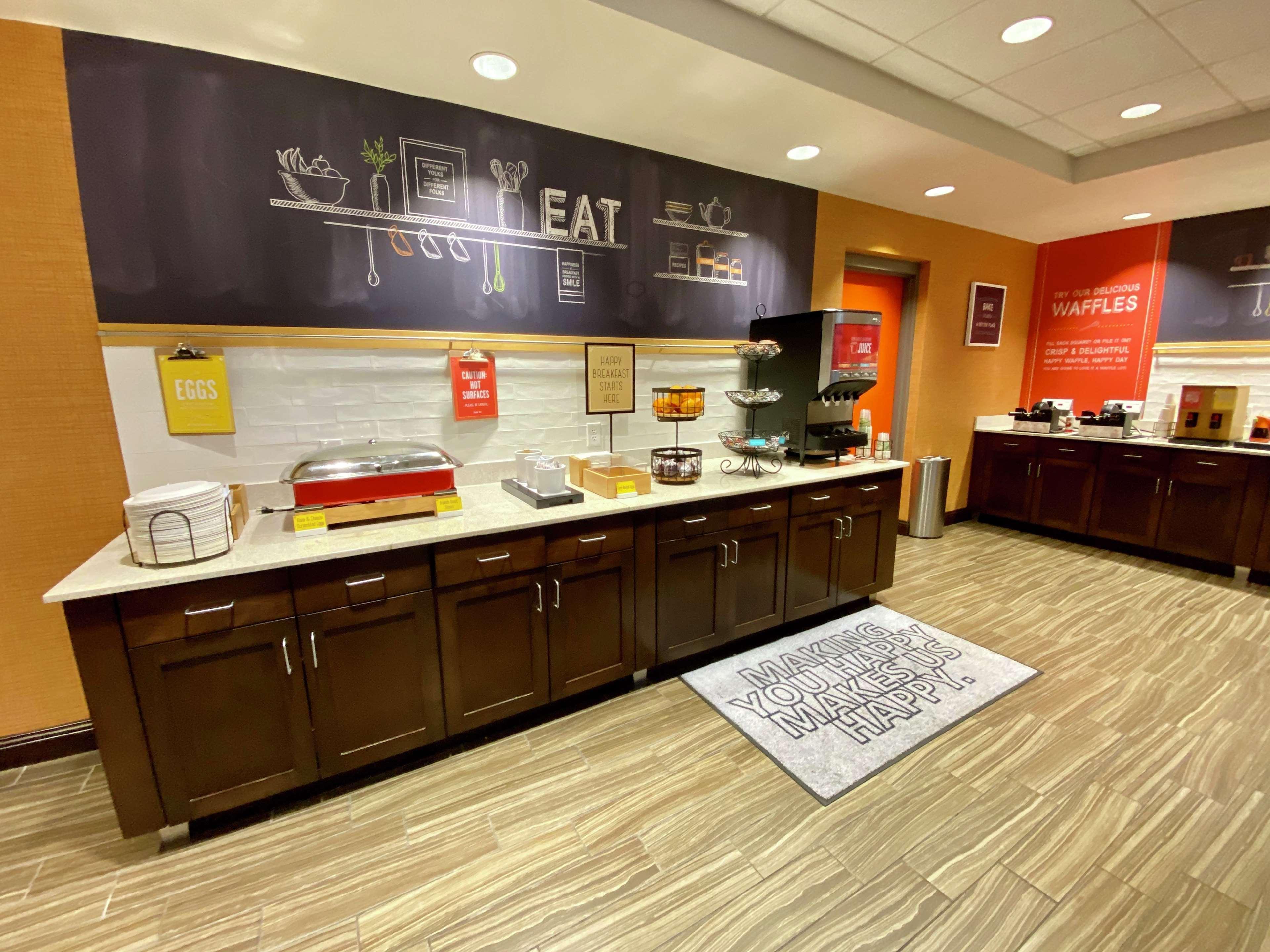 Hampton Inn & Suites - Deland Exterior photo